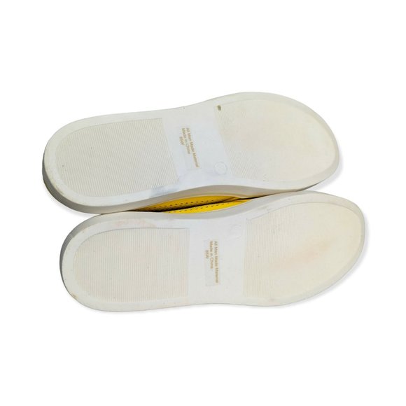 Massey's Yellow Mules Size 8.5W - Picture 6 of 9